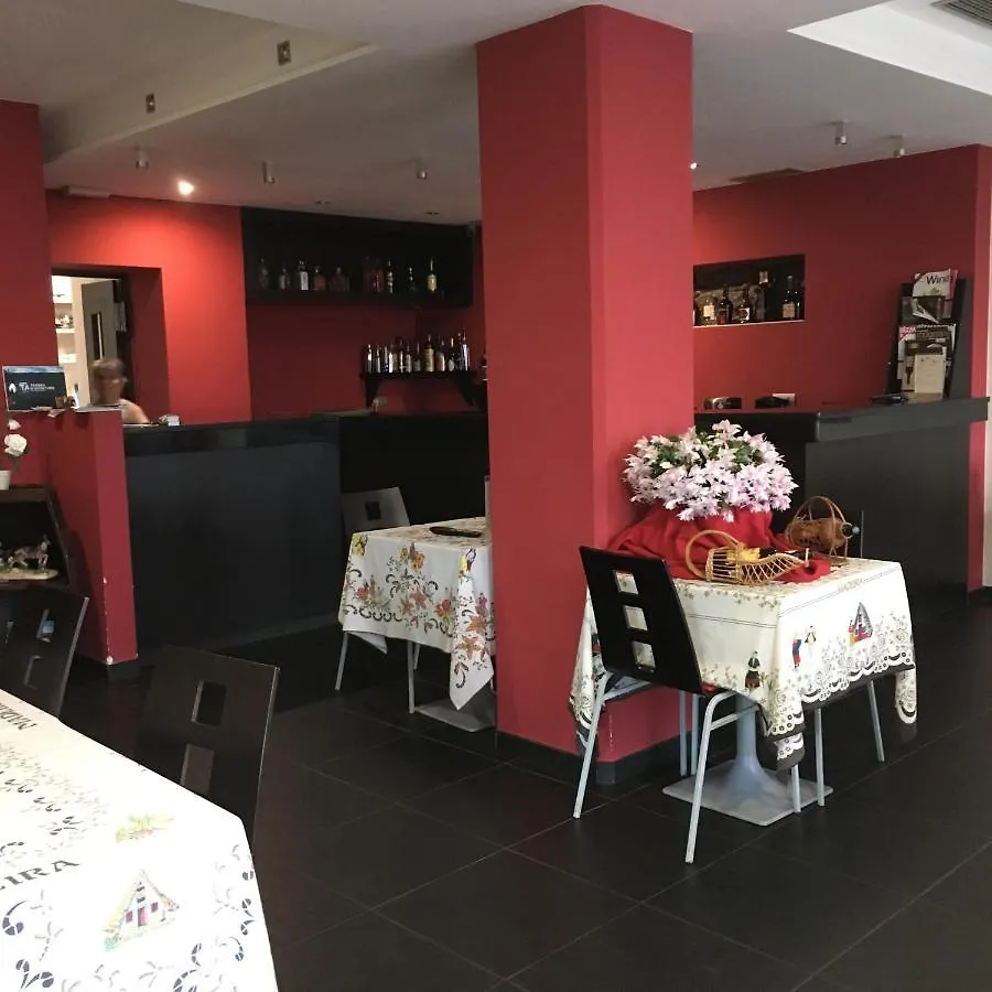Casa Do Til Acomodação com café da manhã Santana  Alojamento de Acomodação e Pequeno-almoço Santana (Madeira)